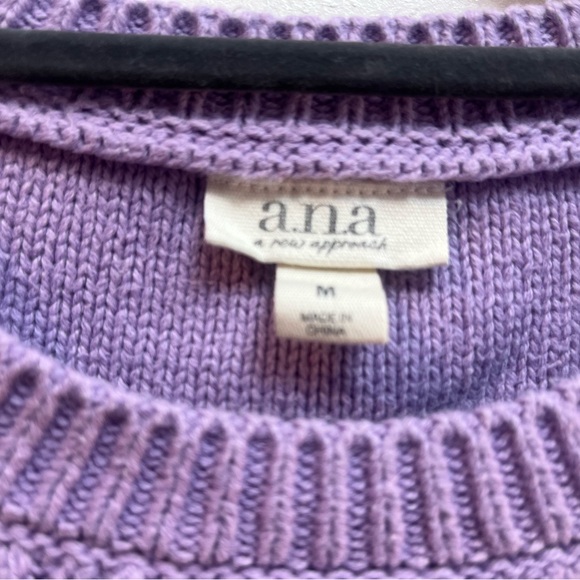 Lavender Sleeveless Knit Sweater - Picture 3 of 4